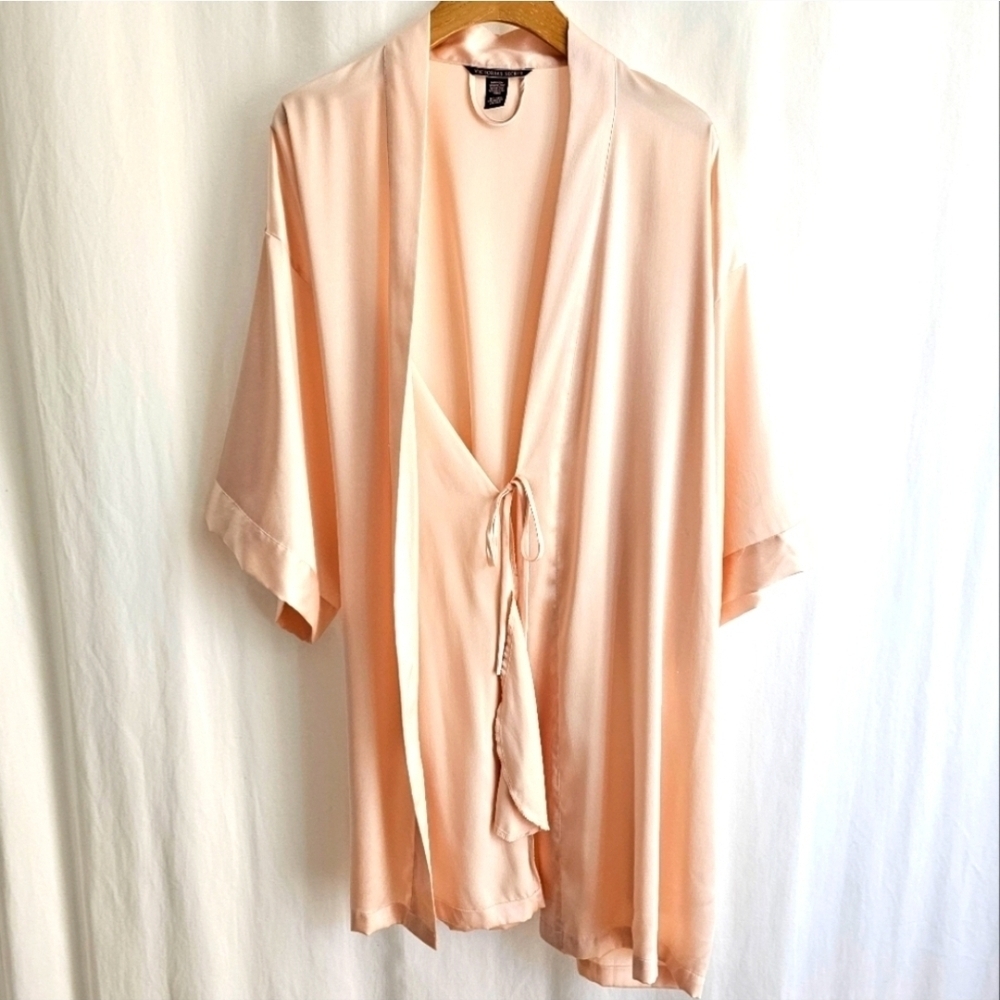 Victoria’s Secret Blush Pink Satin Kimono Robe